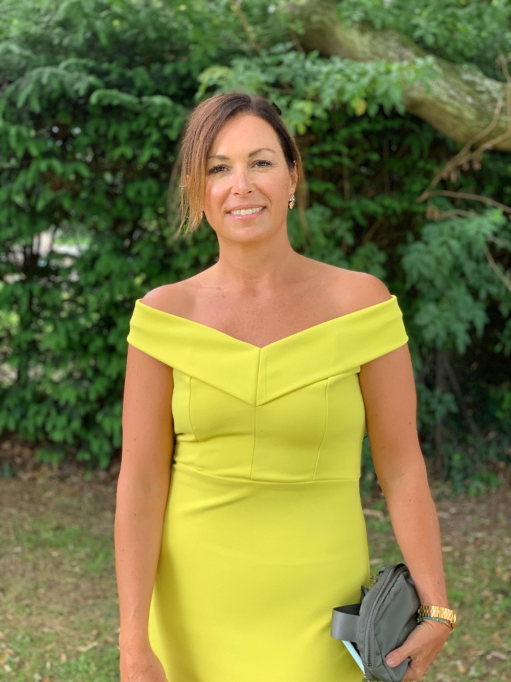 A standout Colour Chartreuse! - Picture 6 of 6